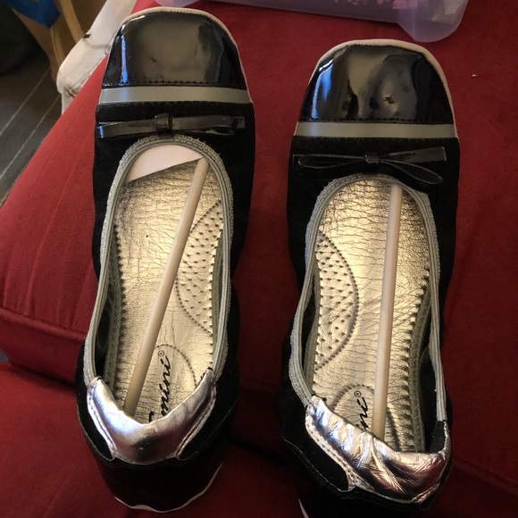 NWT Femini Women’s Size 10 Ballet Flats - Picture 3 of 6